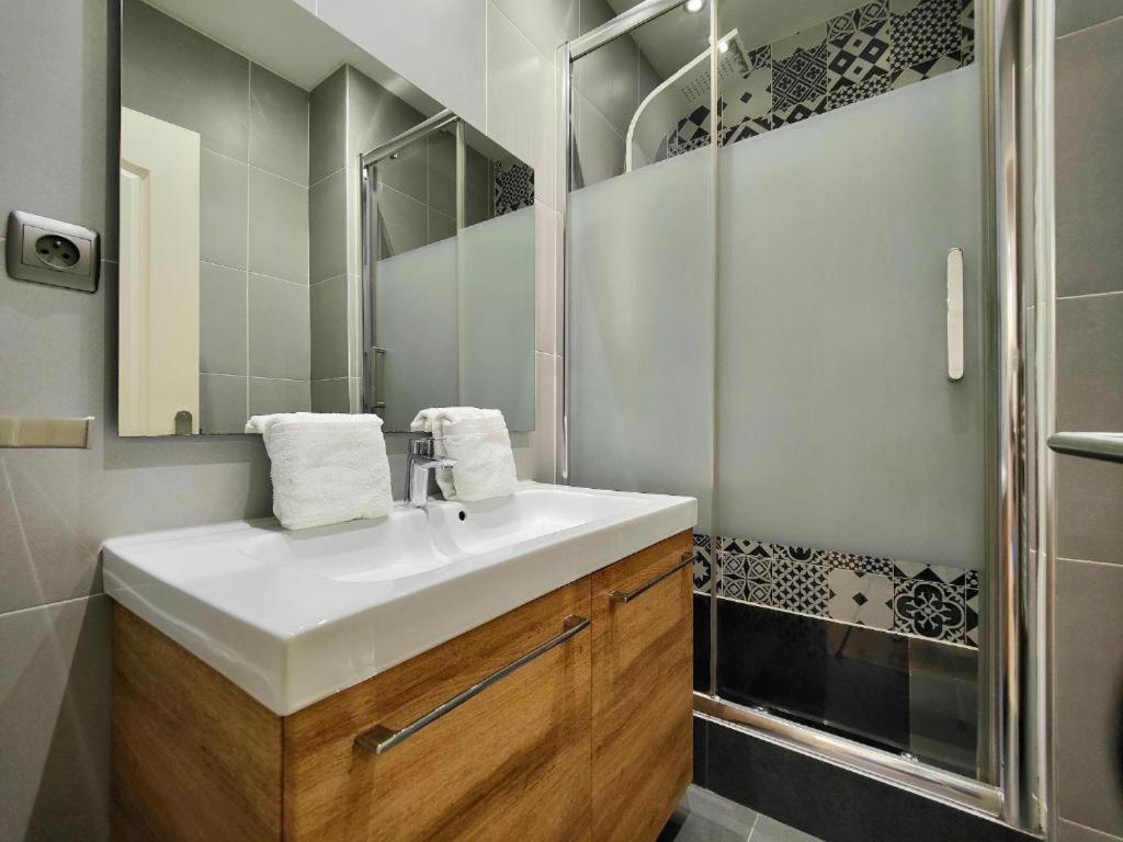 Cozy One Bedroom Apartment-City Center Νίκαια Εξωτερικό φωτογραφία